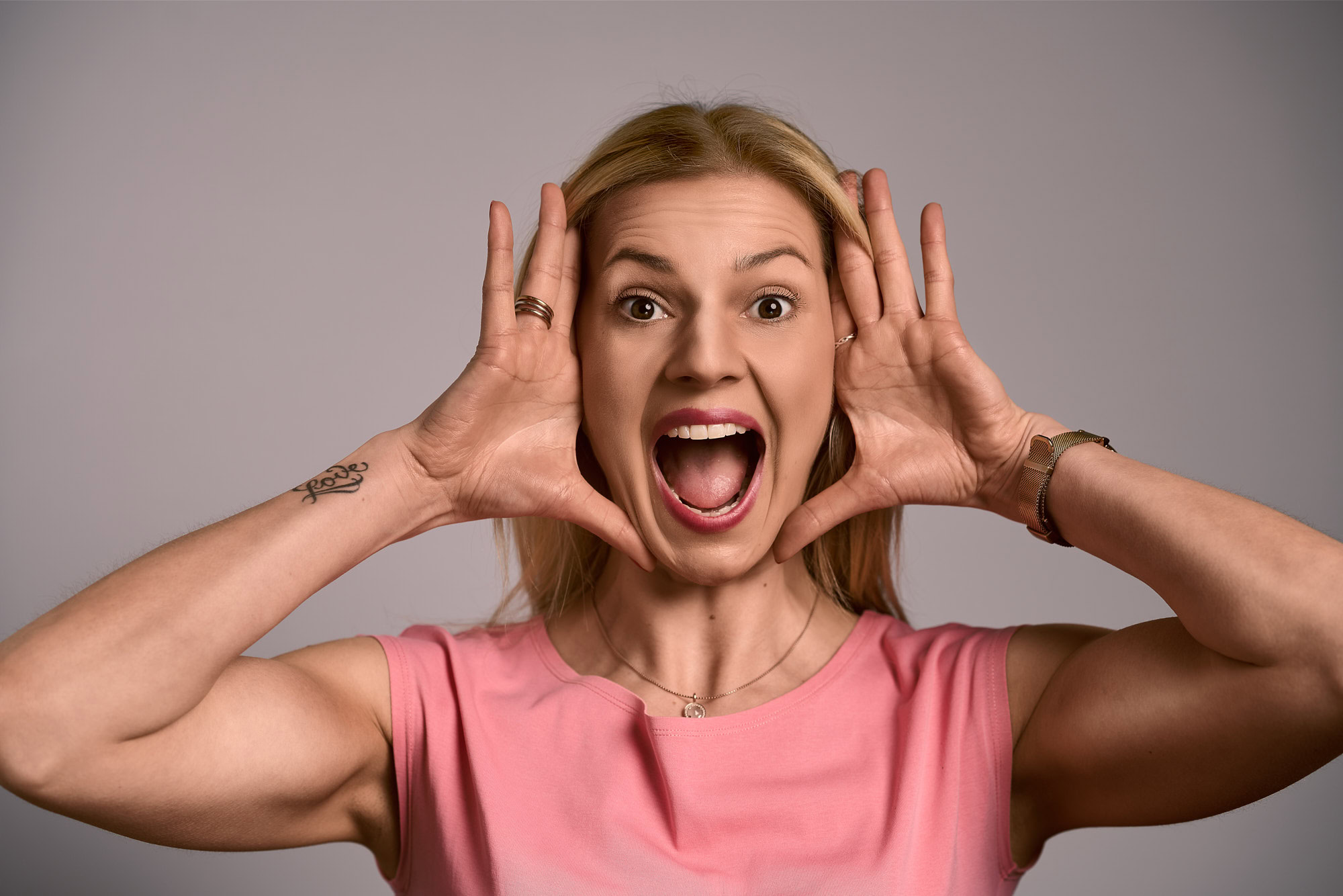 Veronika, silly face